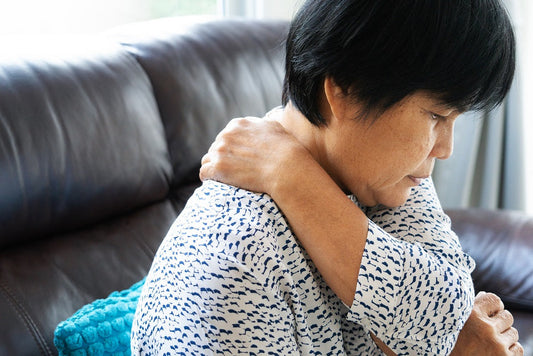 三種人易加劇五十肩,中醫教你五穴位有效緩解疼痛